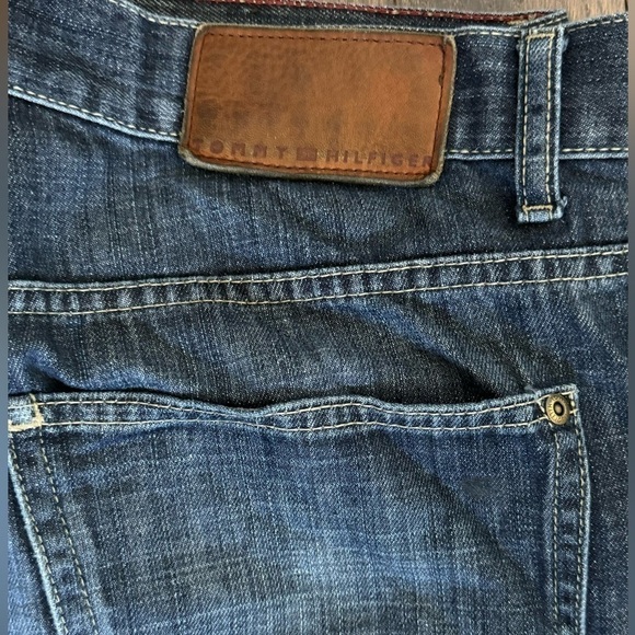 Tommy Hilfiger Men's Blue Denim Jeans, Size 36, Classic Straight Fit, Pre-Owned - Picture 5 of 9